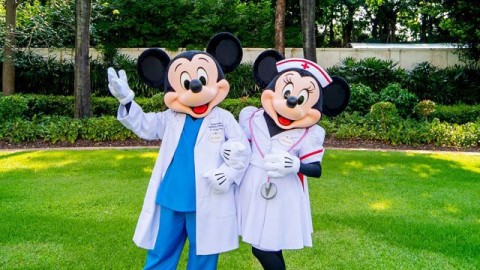 Hong Kong Disneyland Memberikan Hadiah Senilai HK$250 Untuk Pengunjung Yang Telah Menerima Vaksinasi Covid-19 Dan Semua Karyawan Hospital Authority Hong Kong Mulai 2 Juni 2021 s/d 28 Juni 2021