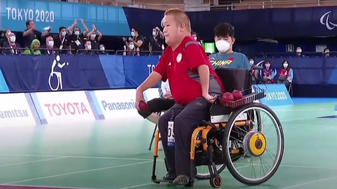 Tetap Semangat Belajar Boccia Meskipun Sering Keluar Masuk Rumah Sakit. Atlet Boccia Hong Kong Leung Yuk-wing Meraih Medali Perunggu Paralimpiade Tokyo 2020