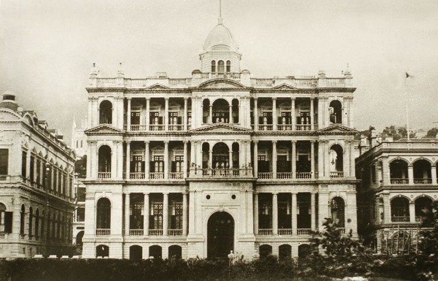 Foto gedung HSBC Hong Kong tahun 1910an setelah rekonstruksi ke-2 kalinya. [Photo: Public domain]