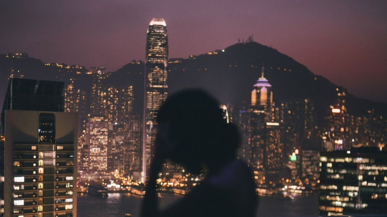 Waspada! Kasus Positif Lokal Di Hong kong Melonjak.  Lebih Dari 100 Penduduk Hong Kong Reaktif Covid-19 Pada Hasil Tes Awal Hari Ini 22 Januari 2022