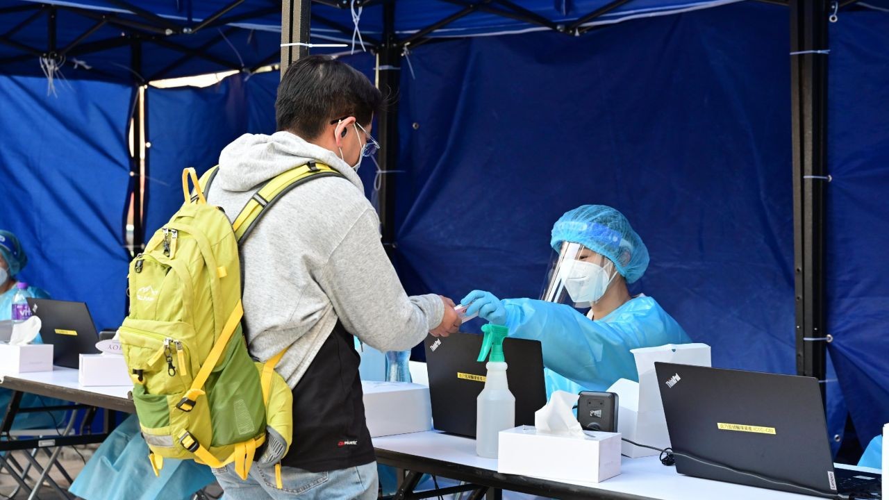Pemerintah Menunda Tes PCR Massal Seluruh Hong Kong Sampai Dengan Pandemi Gelombang Ke-5 Mereda