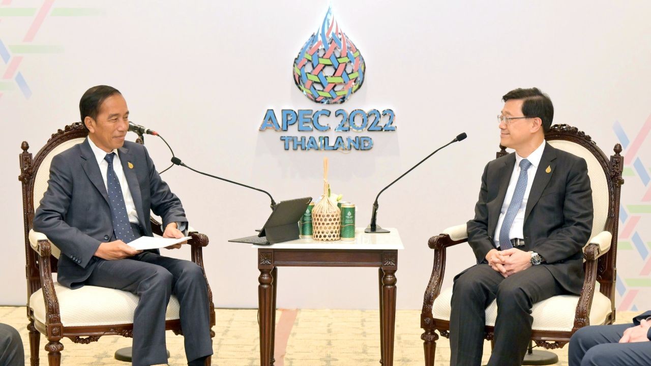 Pertemuan Kepala Eksekutif Hong Kong Dengan Presiden Indonesia Di KTT APEC 17 November 2022