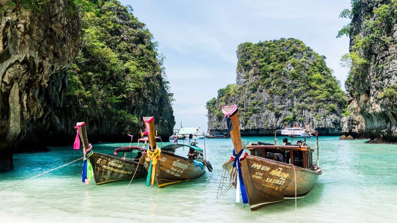 Pemerintah Thailand Merencanakan Buka Kembali Pulau Phuket Dan Bebas Karantina Untuk Semua Orang Asing Yang Telah Menerima Vaksin Covid-19 Mulai 1 Juli 2021