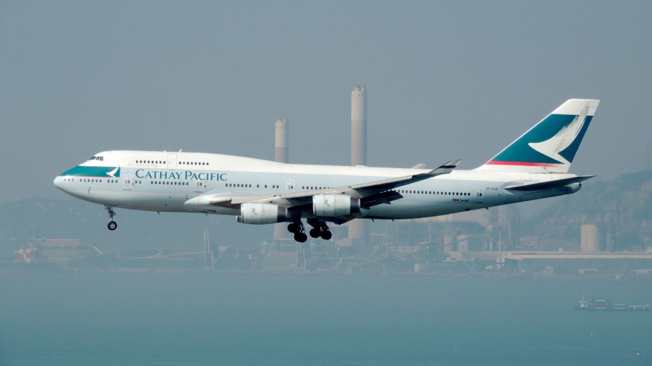 Maskapai Penerbangan Cathay Pacific Dari Jakarta Dilarang Untuk Mendarat Di Hong Kong Mulai Tanggal 12 Juni 2021 s/d 25 Juni 2021