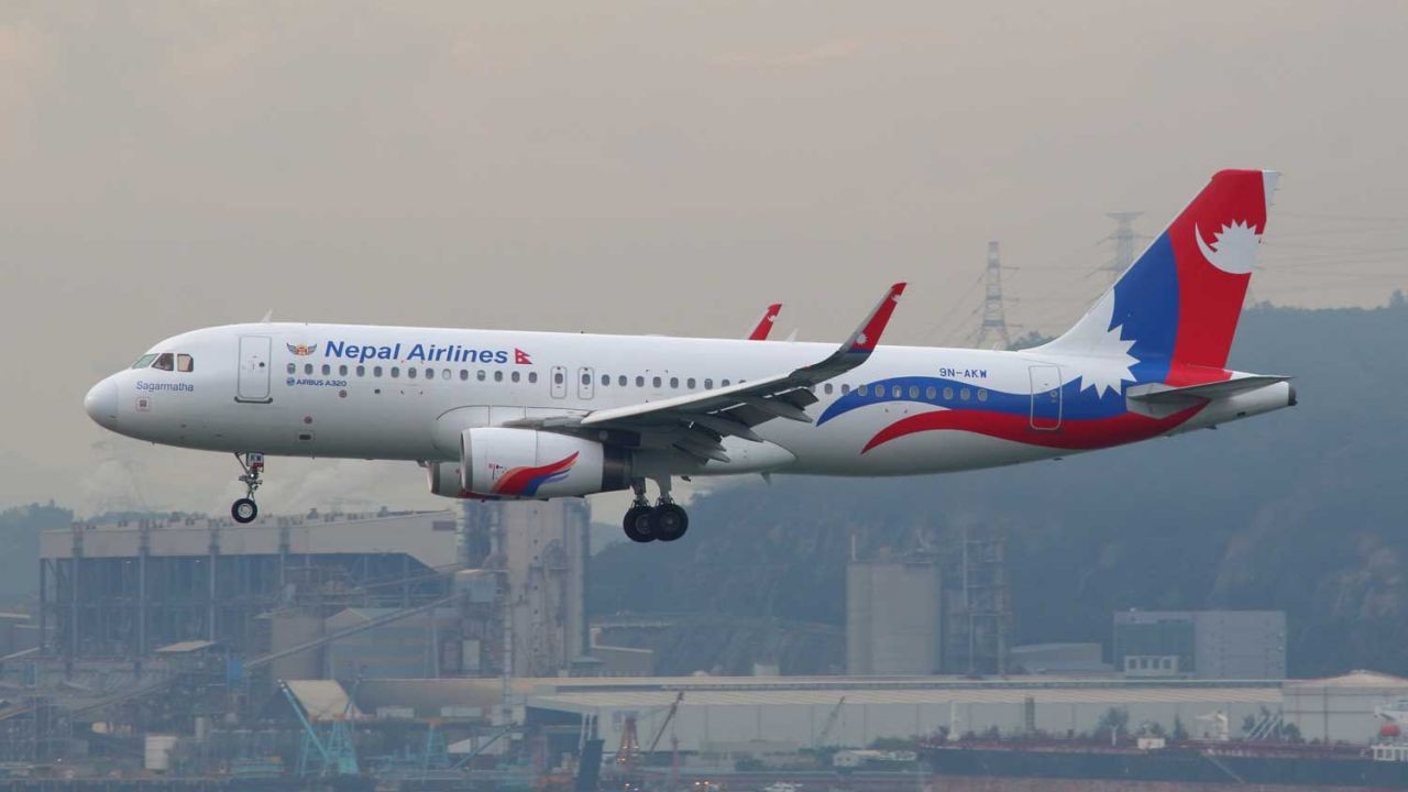 nepal-airlines-landing-hkia-hk-eddiewong