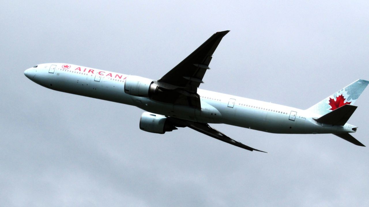 Maskapai Penerbangan Air Canada Dari Vancouver Dilarang Untuk Mendarat Di Hong Kong Selama 14 Hari Mulai 16 Oktober 2021