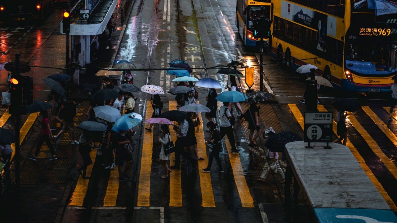 Terjadinya Hujan Berturut-Turut Selama 9 Hari Di Hong Kong Mulai Hari ini 17 Juli 2021. Suhu Tertinggi 30°C Hari Ini s/d 19 Juli 2021