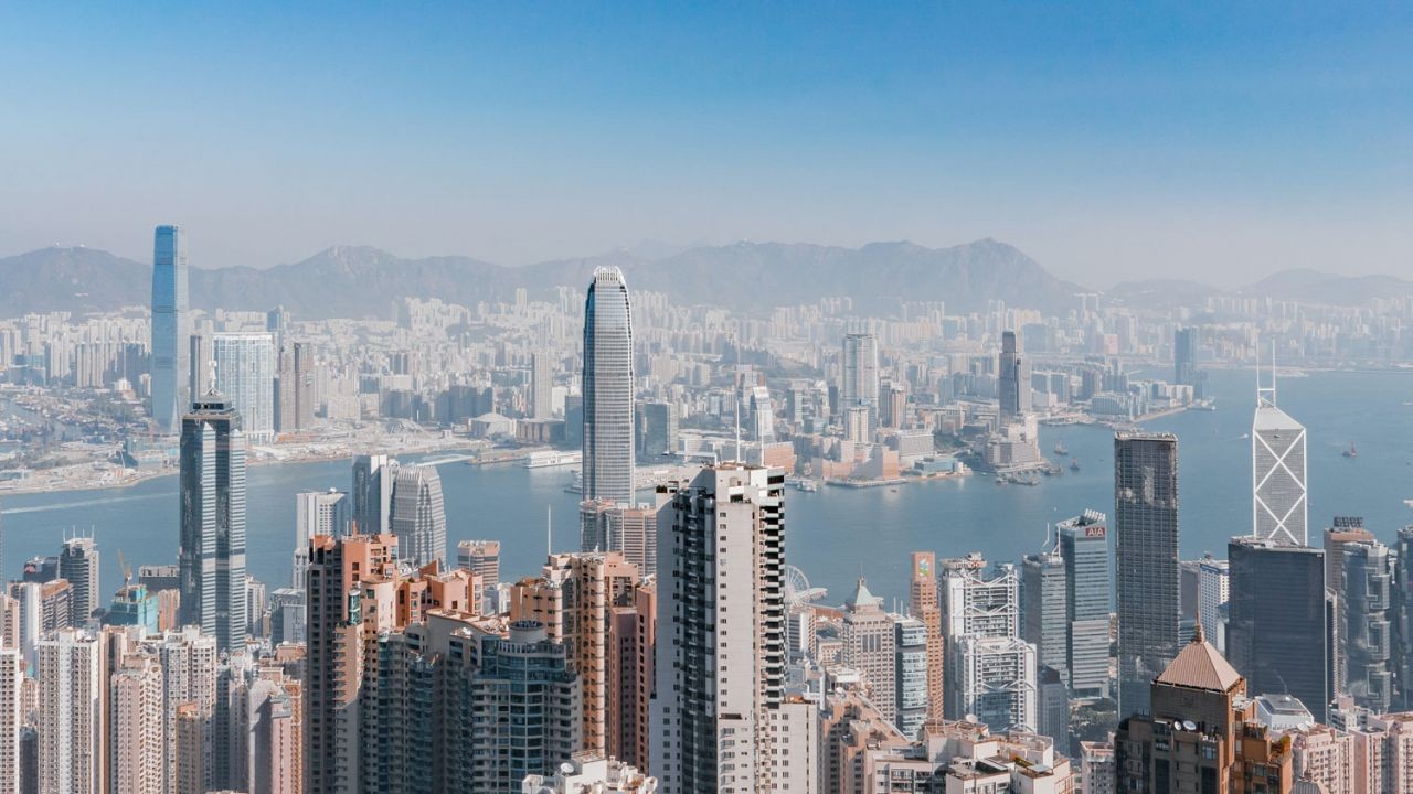 Bertambah 4 Gedung Di Hong Kong Harus Melakukan Tes Covid-19. Penambahan 12 Kasus Positif Covid-19 Di Hong Kong Hari Ini (13 Februari 2021)